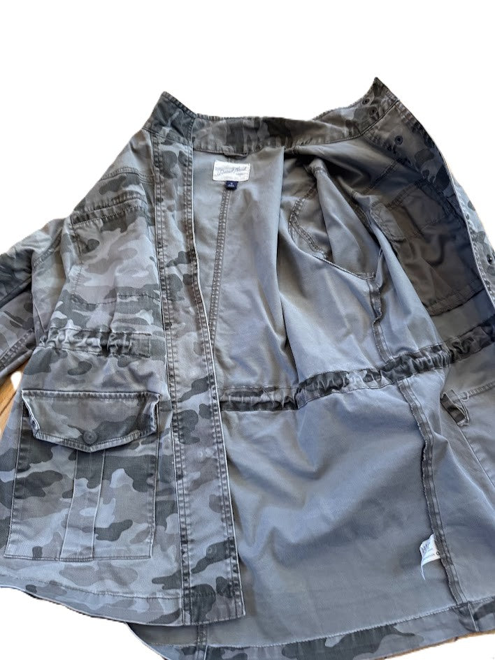Universal Thread Gray Camo Utility Jacket Women’s Medium Military Style Jacket