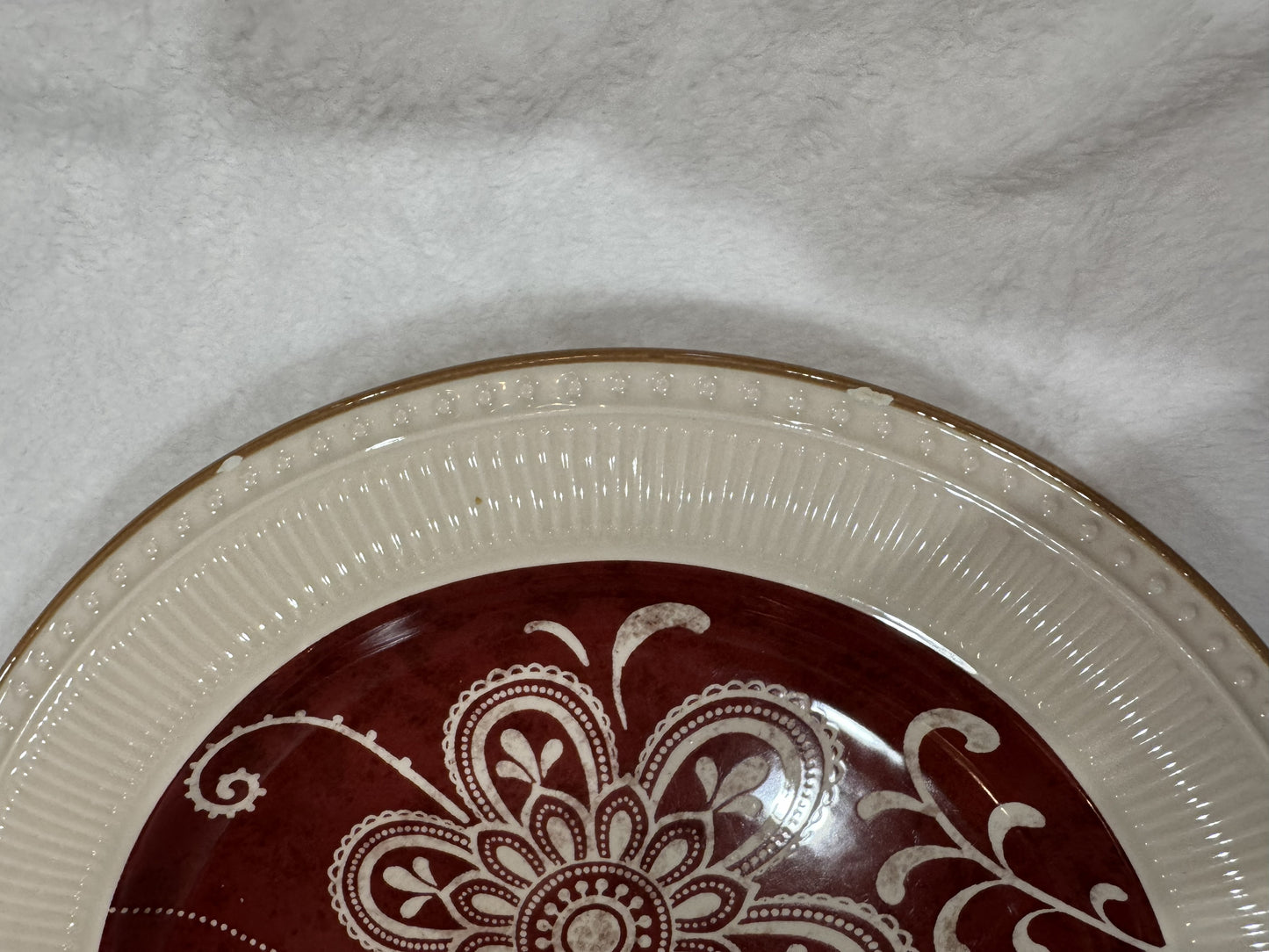 Pier 1 Red Medallion Scroll Dinnerware Set – 16 Pieces (Service for 4)