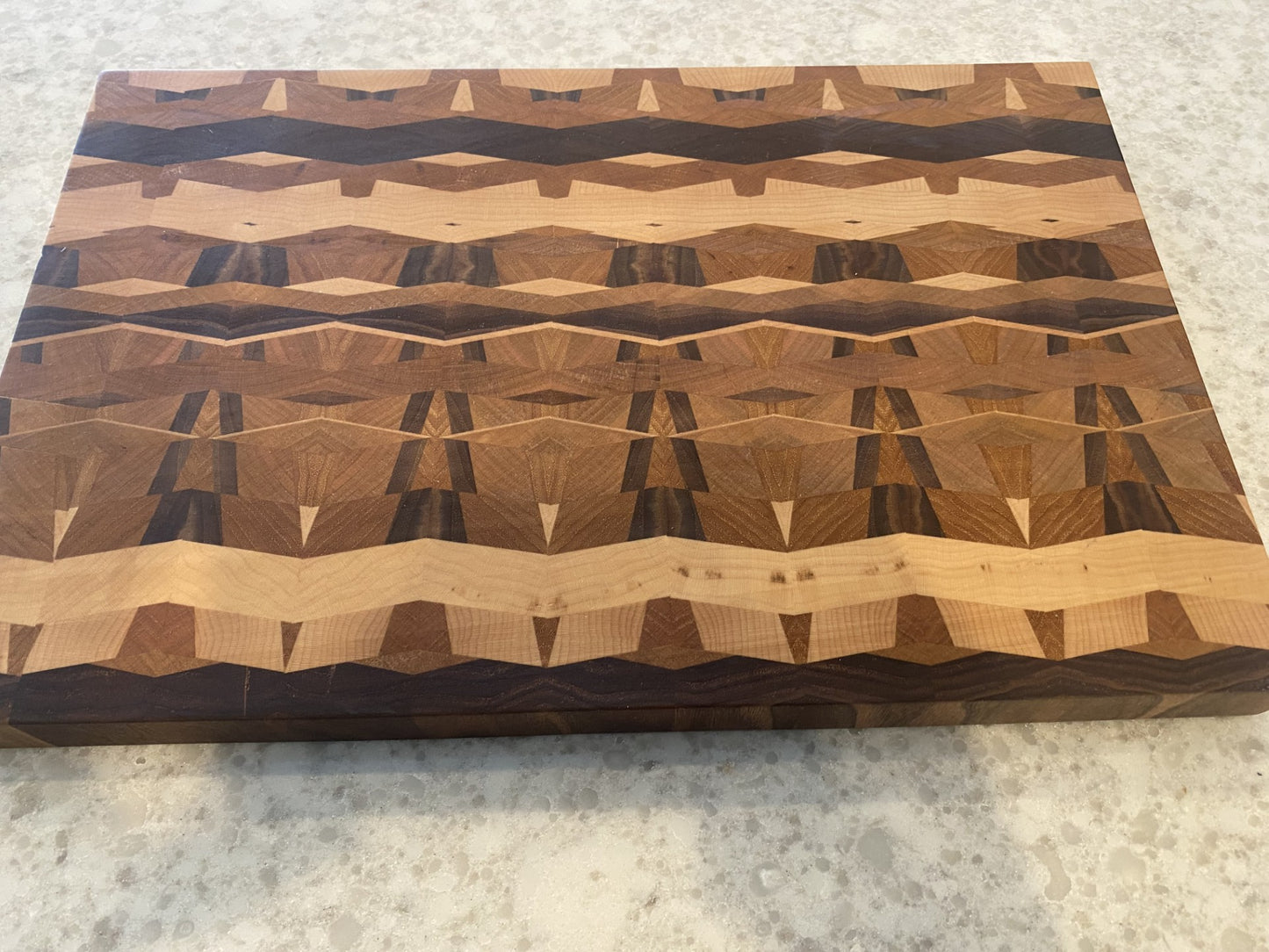 End Grain Cutting Board – Kaleidoscope Pattern | Maple, Walnut, Cherry & Oak | Timber to Table 07.43