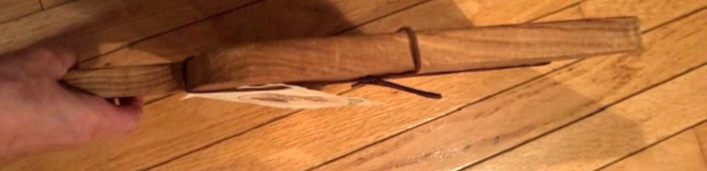 Puppy Paw Print Large Oak Cutting Board – Handmade Wooden Serving Board for Dog Lovers