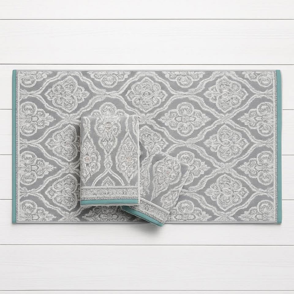 4pc Gray & Aqua Damask Towel Set | 2 Bath + 2 Hand Towels Like New