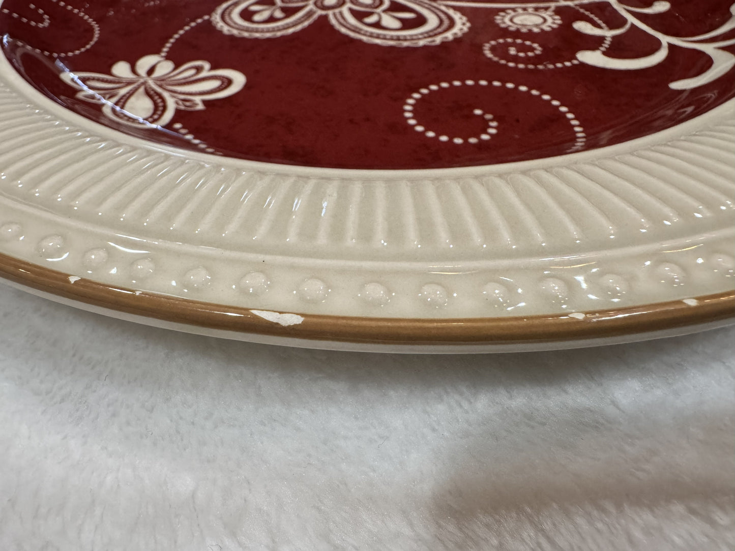Pier 1 Red Medallion Scroll Dinnerware Set – 16 Pieces (Service for 4)
