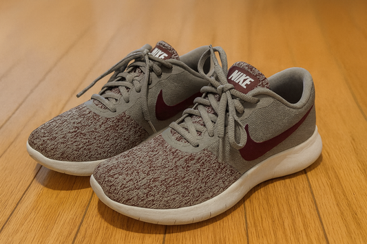 Nike Women’s Running Shoes – Size 7 – Lightweight Breathable Athletic Sneakers (Preowned)