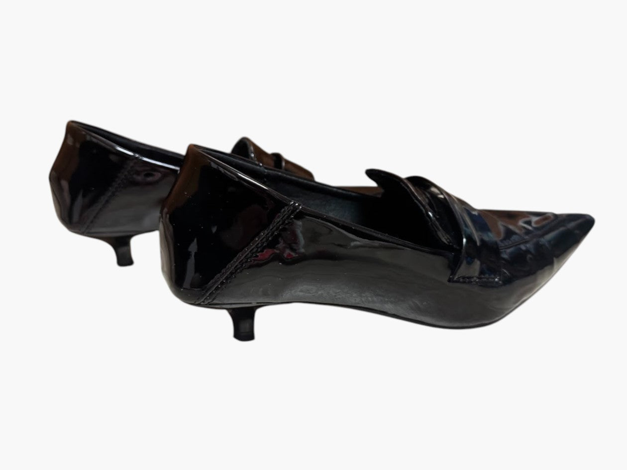 Women’s Black Patent Pointed Toe Kitten Heel Loafers Size 7
