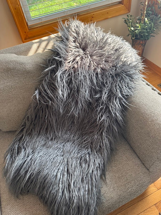 Thick Gray Faux Fur Rug or Throw Blanket – 42x60" Plush Shag Style for Couch or Bed