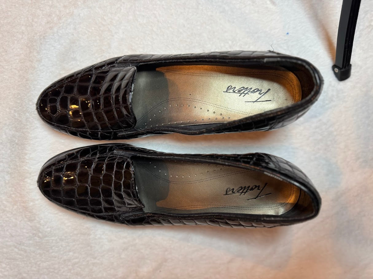 Black Croc-Embossed Loafers – 2" Heel Comfort Slip-On Shoes (Size 7)