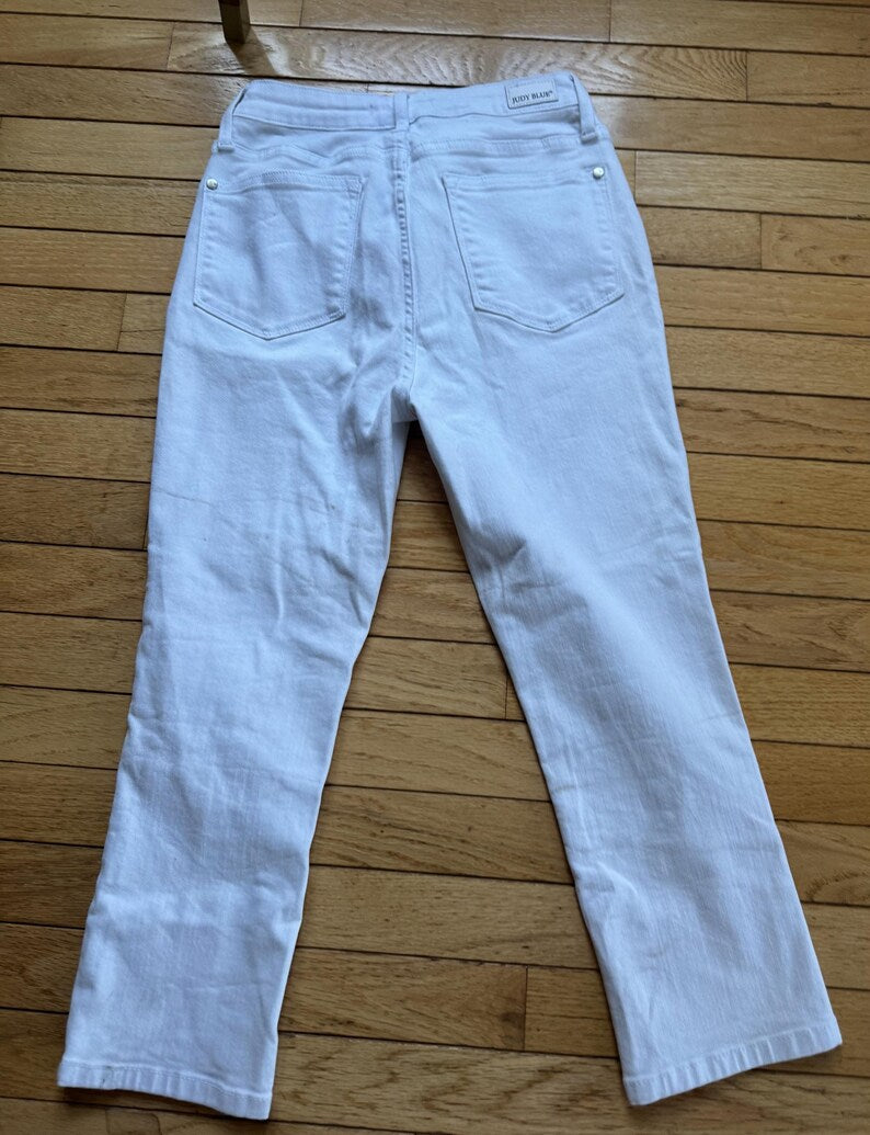 Women's Size 5/27 Judy Blue White Skinny Capris - Trendy Denim Bottoms