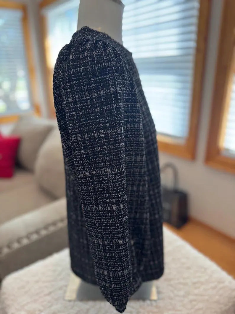 Anne Klein Women’s Black, White & Metallic Long Sleeve Top – Size Small