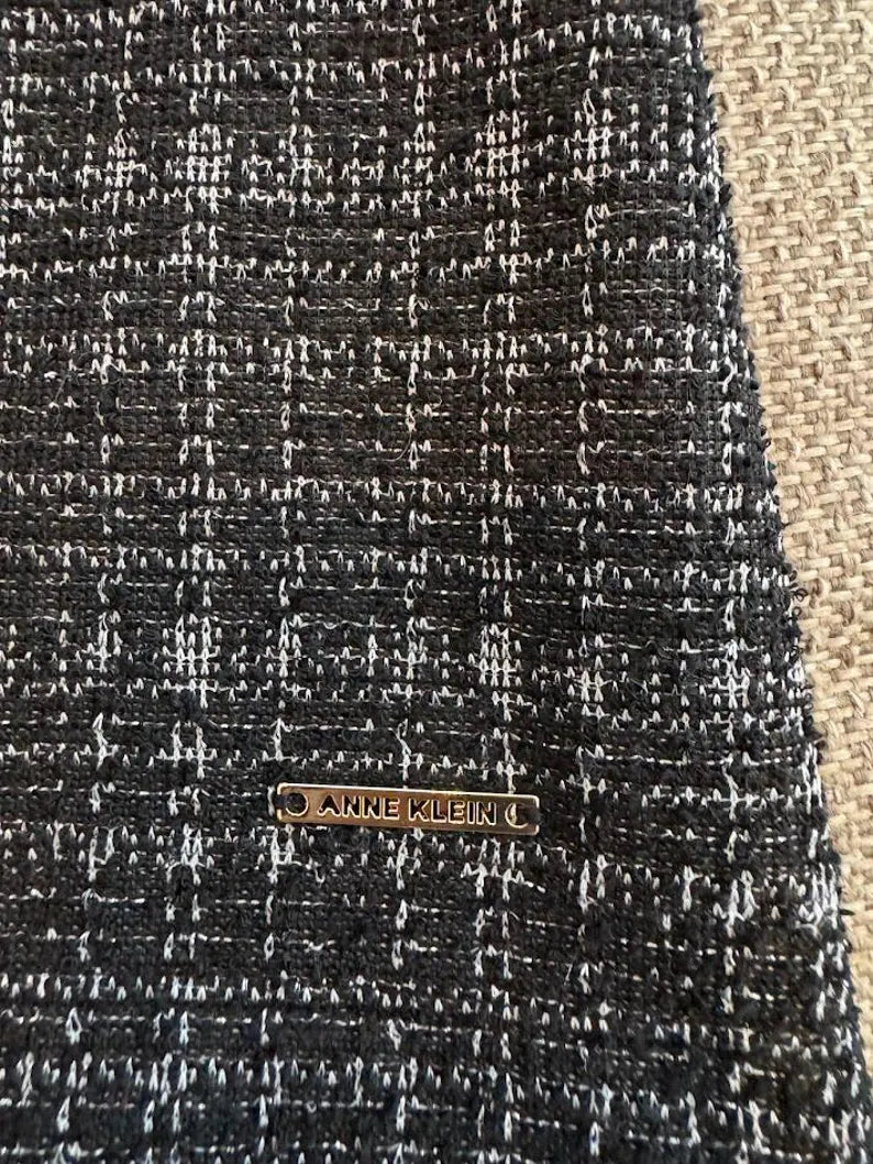 Anne Klein Women’s Black, White & Metallic Long Sleeve Top – Size Small