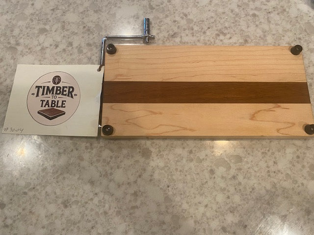 Board 07.30.04 Hardwood Cutting Board with Counter Clamp | Style #30.04
