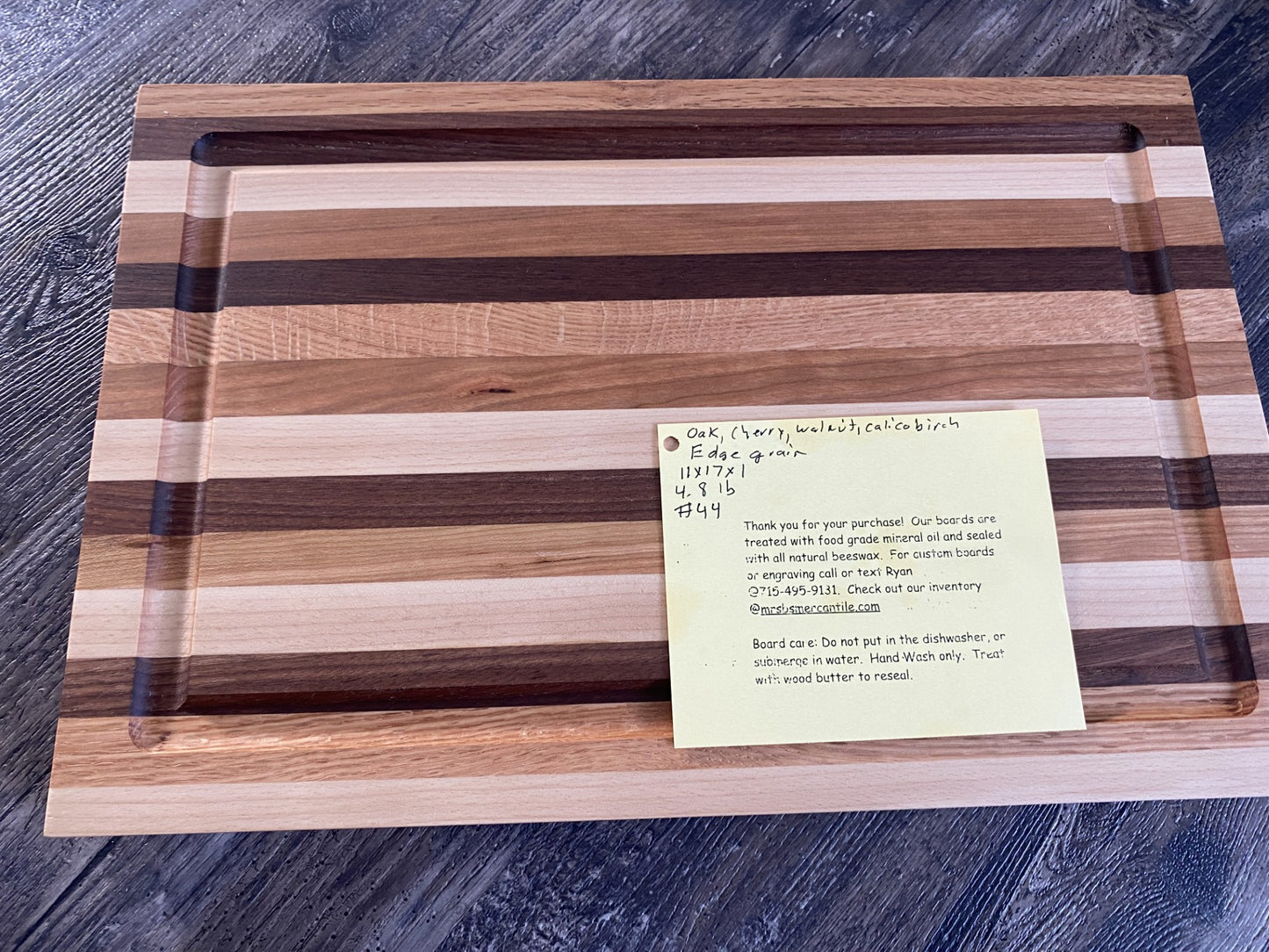 Handcrafted Edge Grain Cutting Board with Juice Groove – Oak, Cherry & Walnut – 11” x 17” 07.44