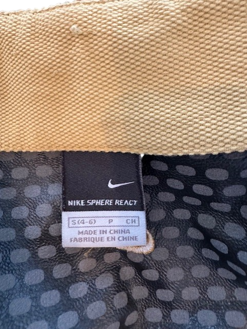 Nike Sphere React Women’s Black Full Zip Lightweight Running Jacket Size Small